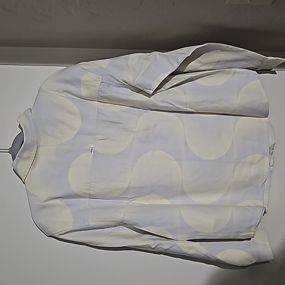 RVCA L Womens Flannel color is a hydrangea and creme/light yellow - Picture 5 of 5